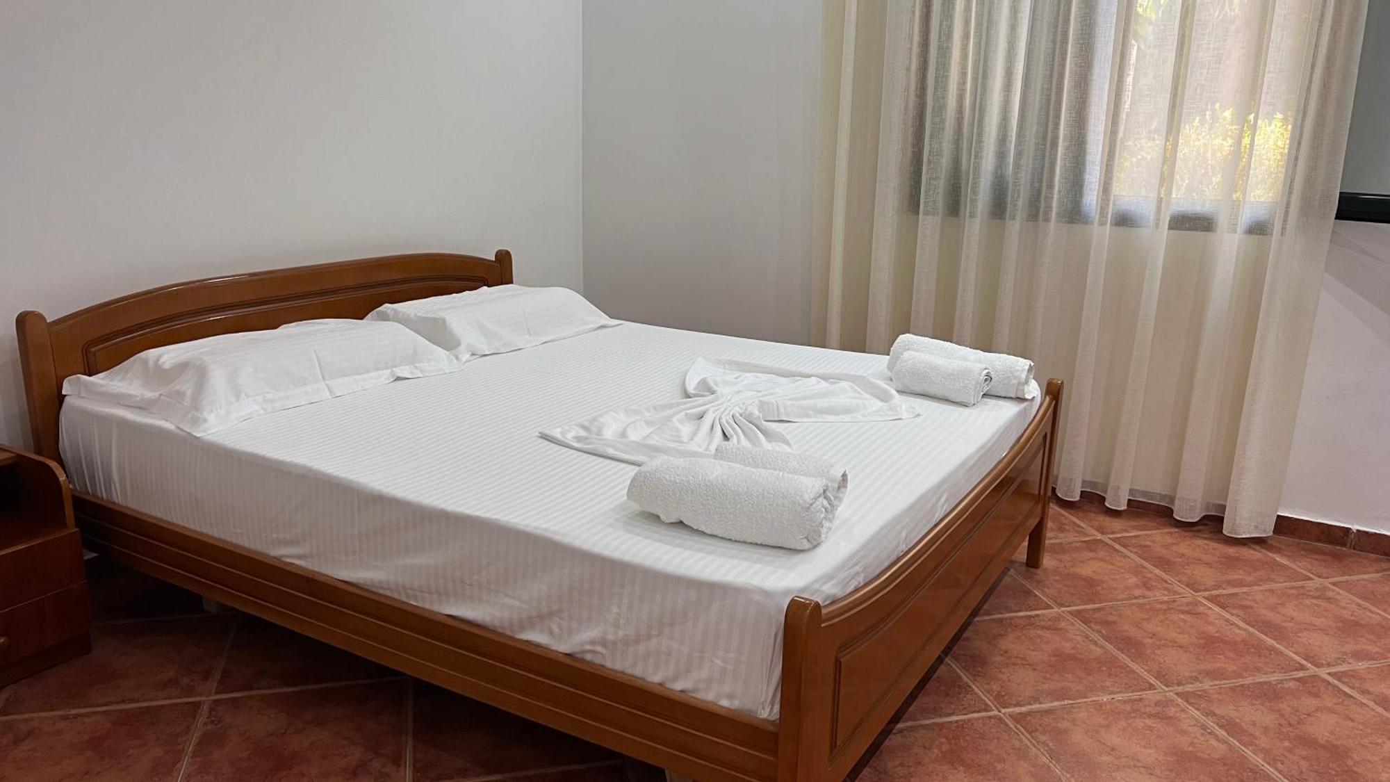 Vila Rexhepaj Vlorë Exterior foto